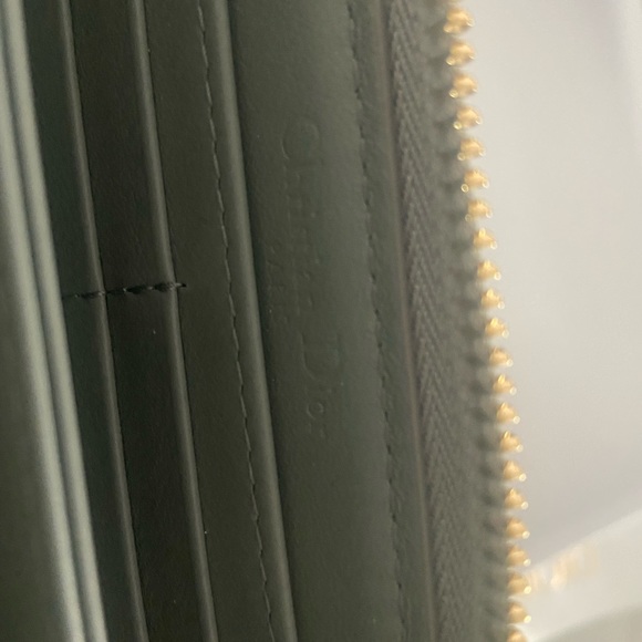 Authentic Dior Voyageur patent Cannage zip around Wallet gray - Picture 9 of 11